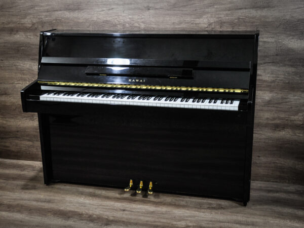 Piano Kawai CE-7 3