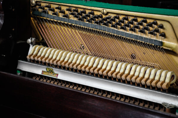 Minipiano Story and Clark 12