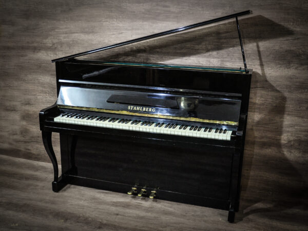 Piano Stalhberg 3