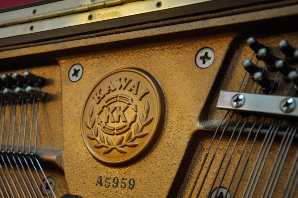 Piano Kawai UST-7 10