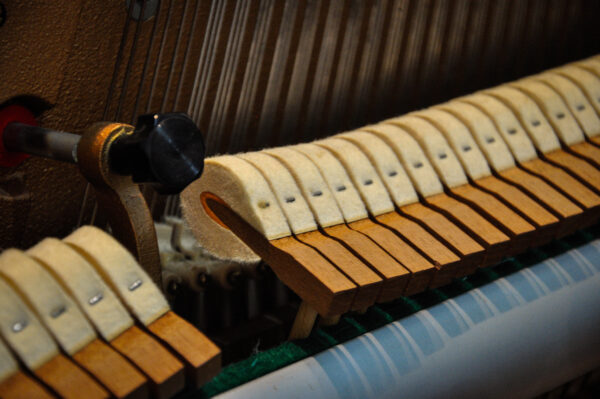 Piano Kawai UST-7 12