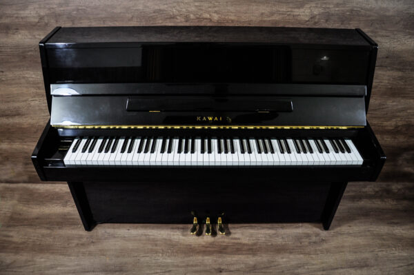 Piano Kawai CE-7 8