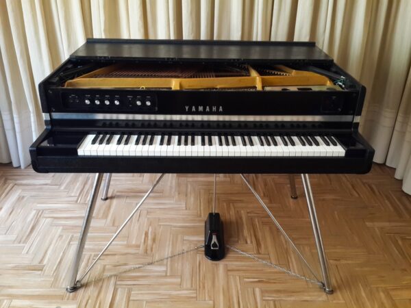 Piano Yamaha CP-70 / CP-80 12