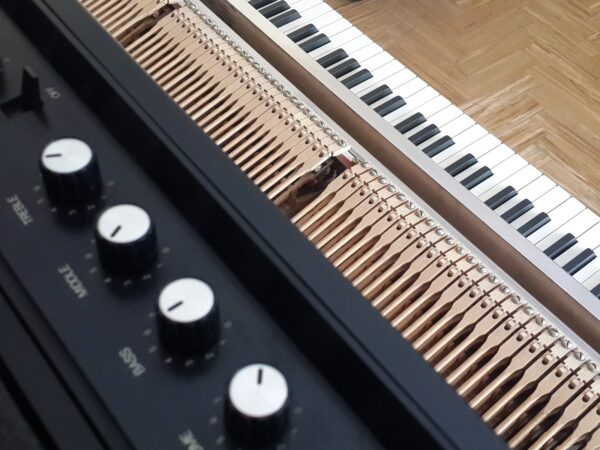 Piano Yamaha CP-70 / CP-80 39