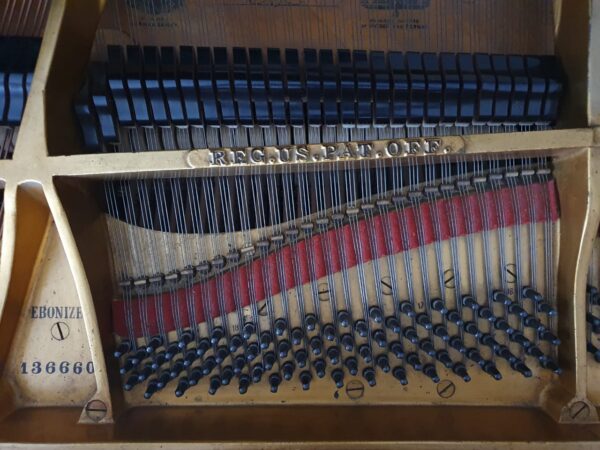 Steinway and Sons 1/4 de cola 9