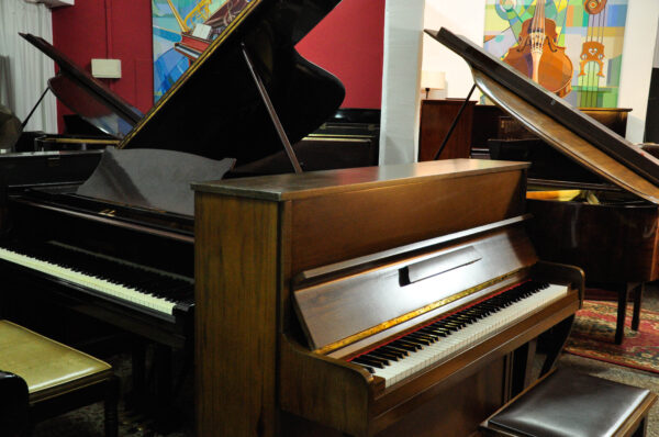 Munster piano 16