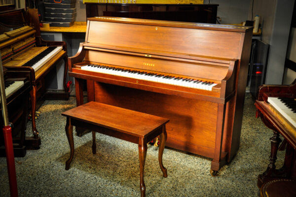 Piano Yamaha P-22