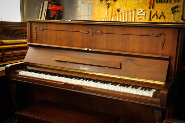 Piano Daewoo Saujin DW-6S