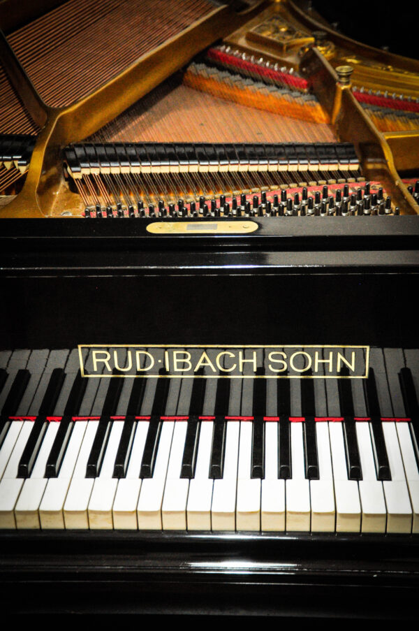 Rud Ibach Sohn 1/4 de cola piano