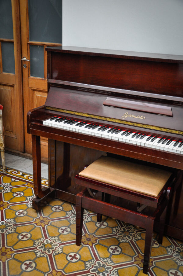 Piano Burmeister