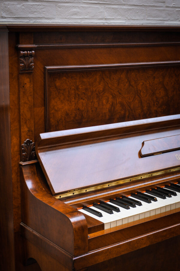 Gors and Kallmann piano