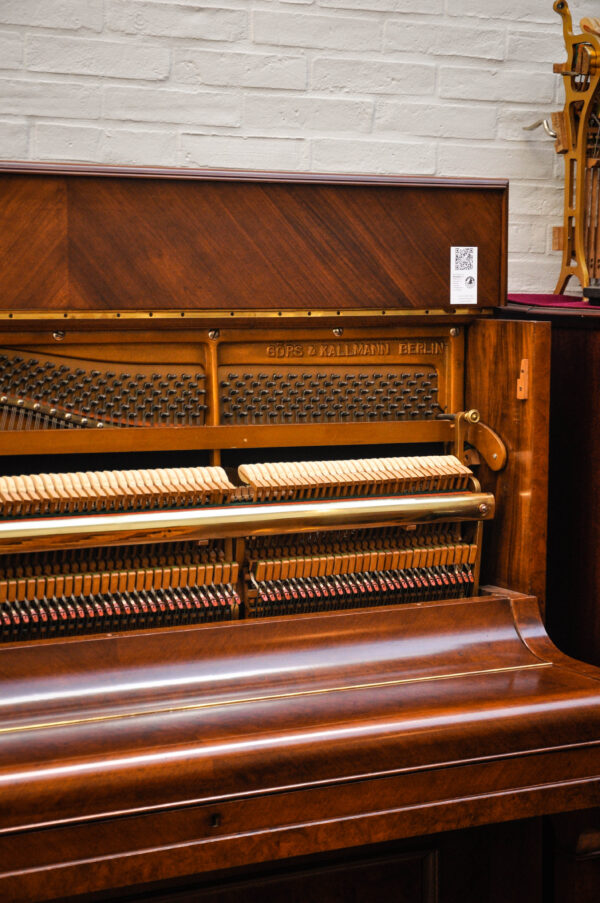 Gors and Kallmann piano