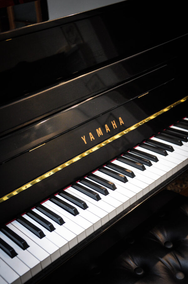 Yamaha mini piano LU90 (JU109)