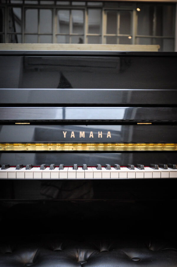 Yamaha mini piano LU90 (JU109)