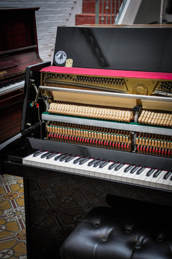 Yamaha mini piano LU90 (JU109)