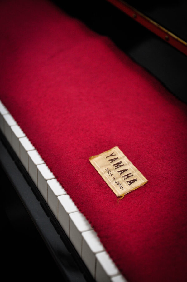 Yamaha mini piano LU90 (JU109)