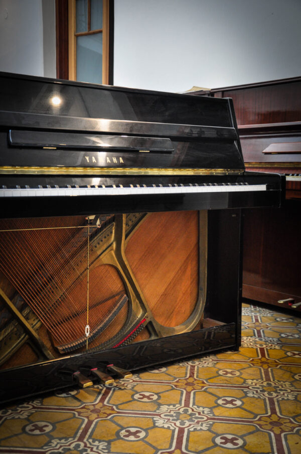 Yamaha mini piano LU90 (JU109)