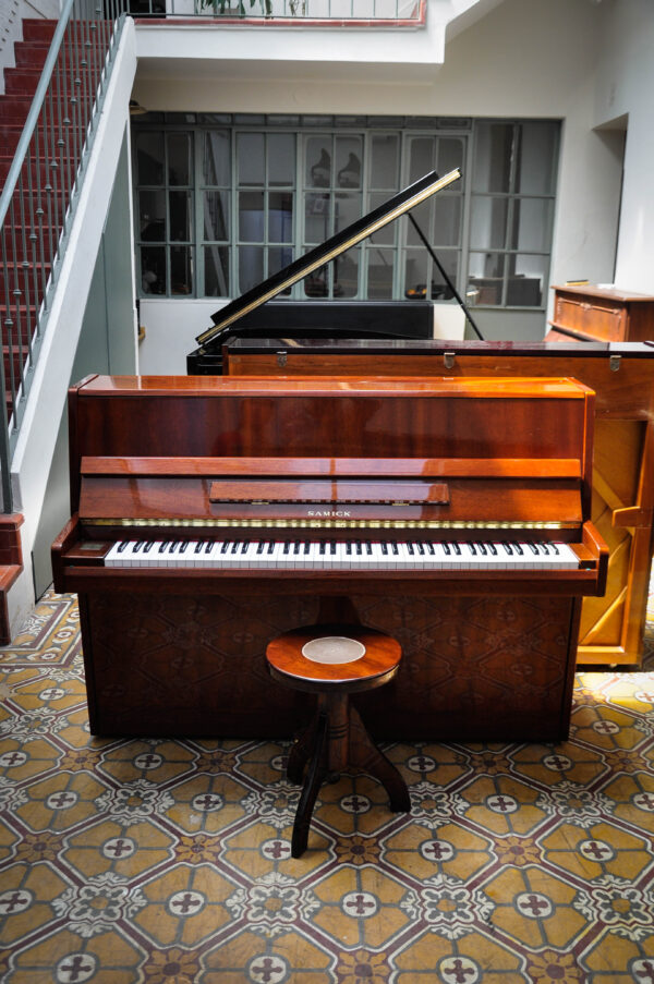 Piano Samick SU-108P