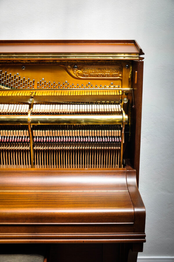 Piano vertical Zeitter and Winkelmann