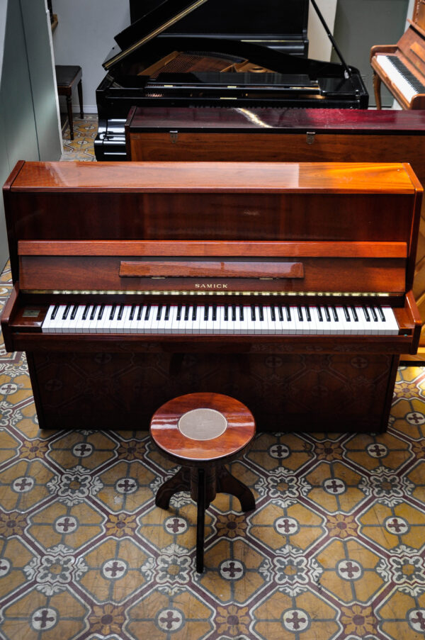 Piano Samick SU-108P