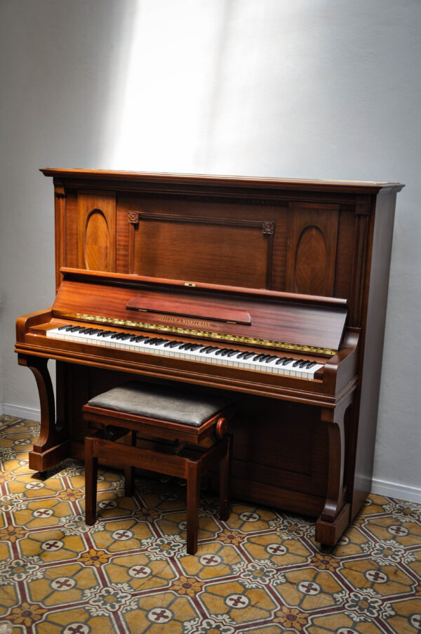 Piano vertical Zeitter and Winkelmann