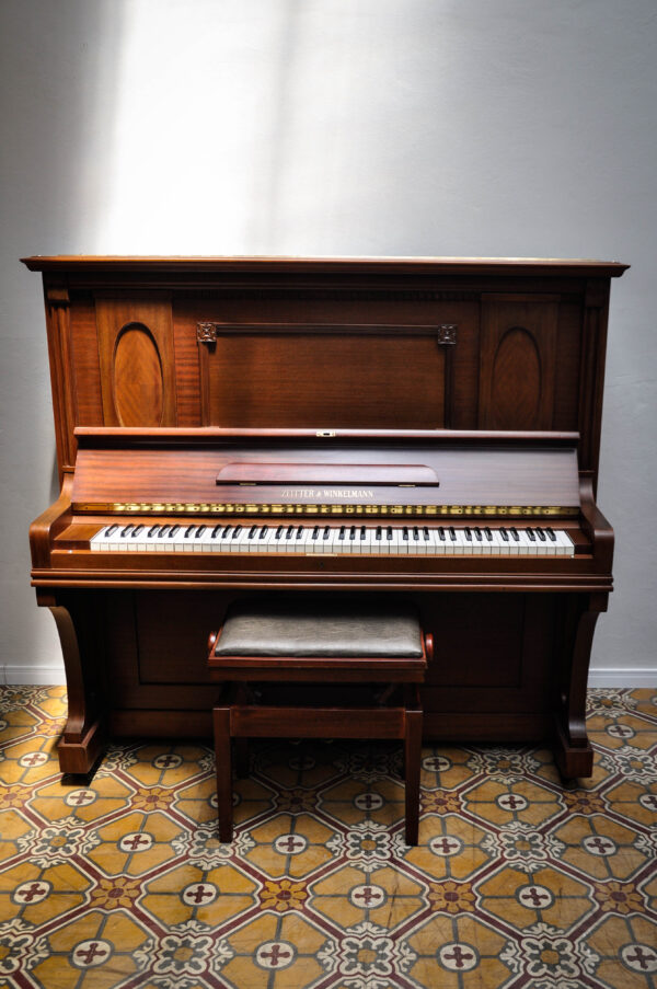 Piano vertical Zeitter and Winkelmann