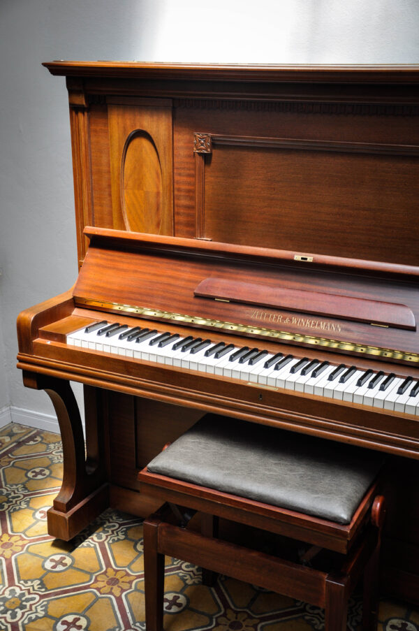 Piano vertical Zeitter and Winkelmann