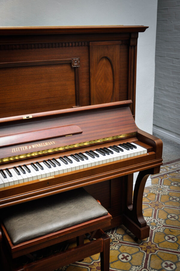 Piano vertical Zeitter and Winkelmann