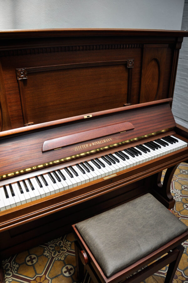 Piano vertical Zeitter and Winkelmann