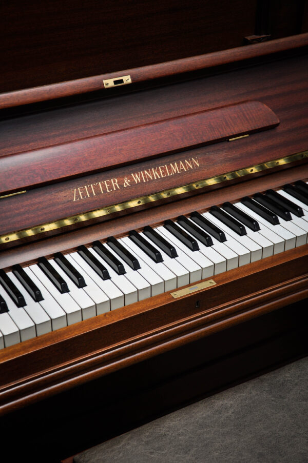 Piano vertical Zeitter and Winkelmann