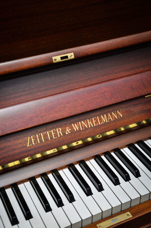 Piano vertical Zeitter and Winkelmann