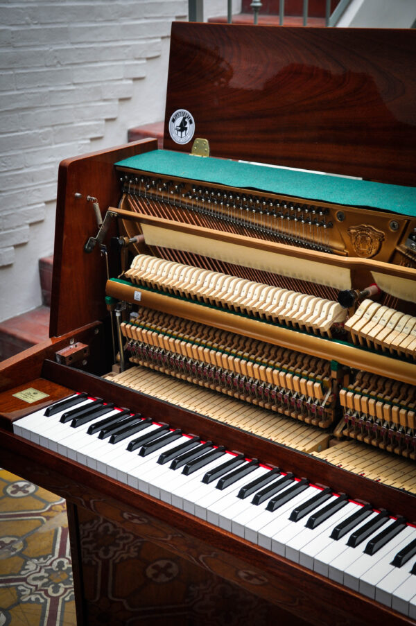 Piano Samick SU-108P