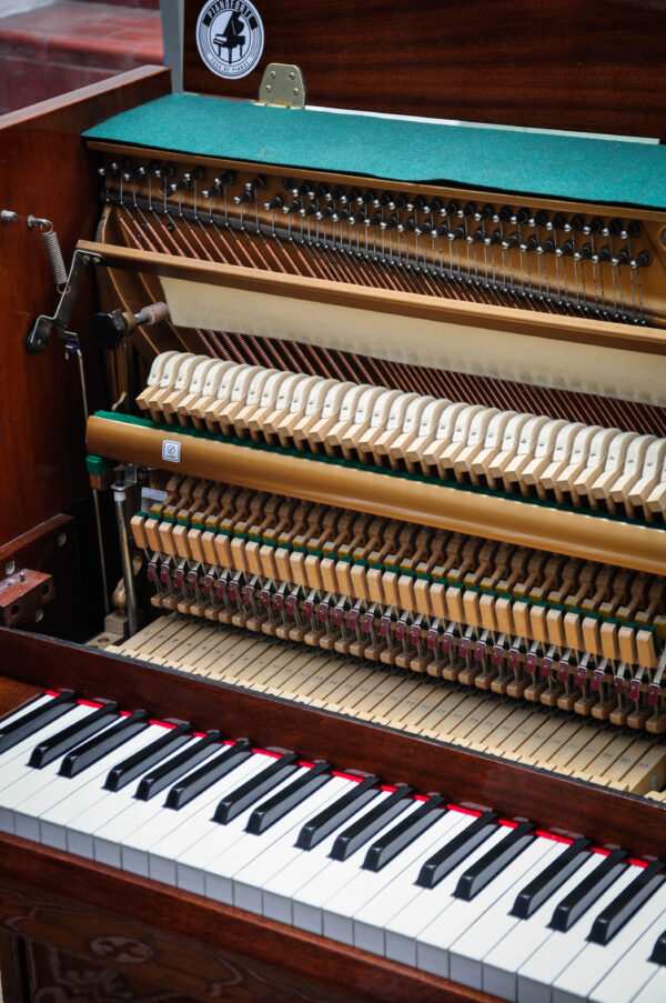 Piano Samick SU-108P