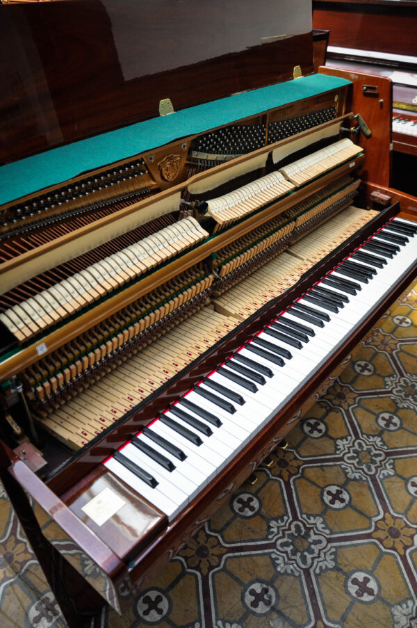 Piano Samick SU-108P