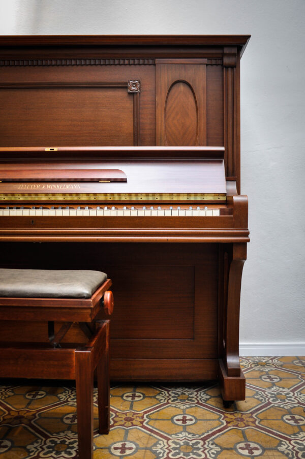 Piano vertical Zeitter and Winkelmann