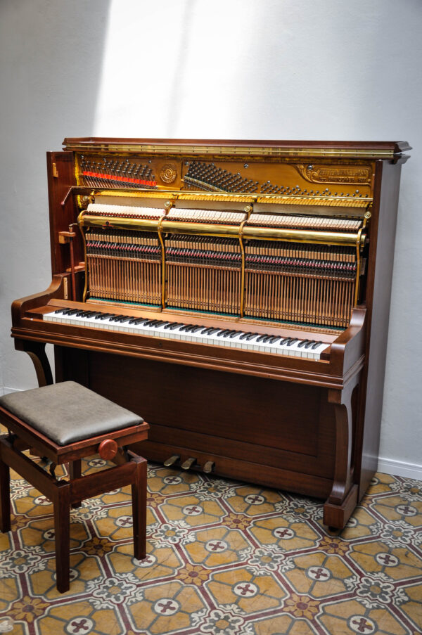 Piano vertical Zeitter and Winkelmann