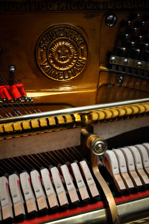 Piano vertical Zeitter and Winkelmann