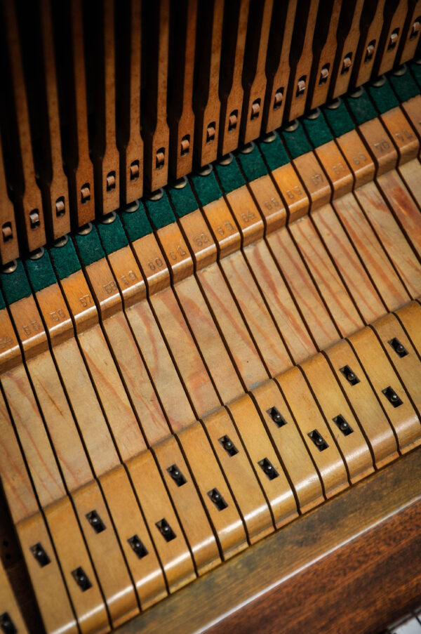 Piano vertical Zeitter and Winkelmann