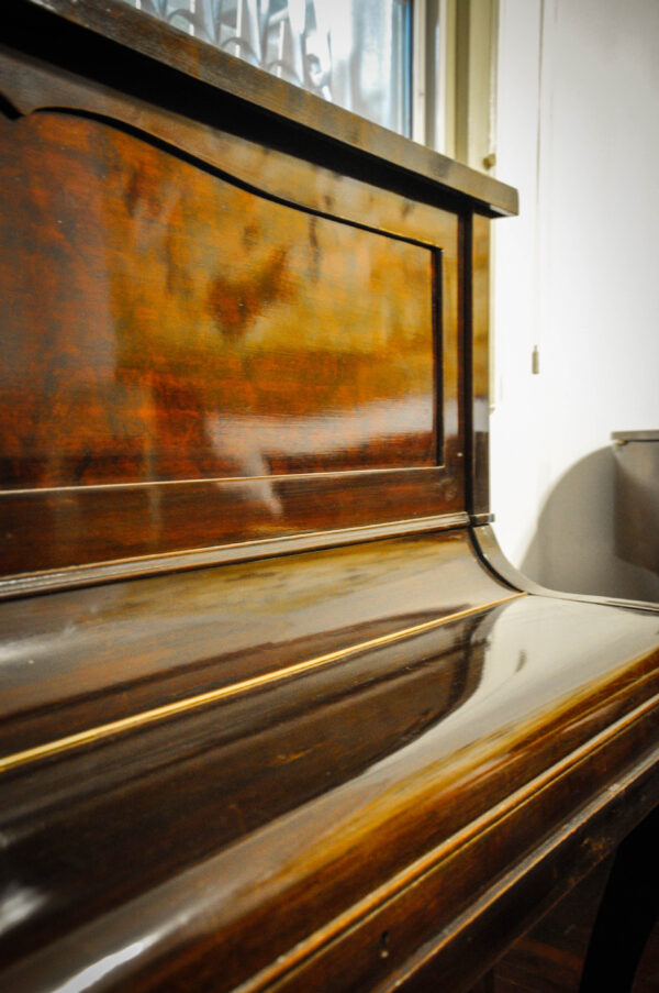 Eslava Piano