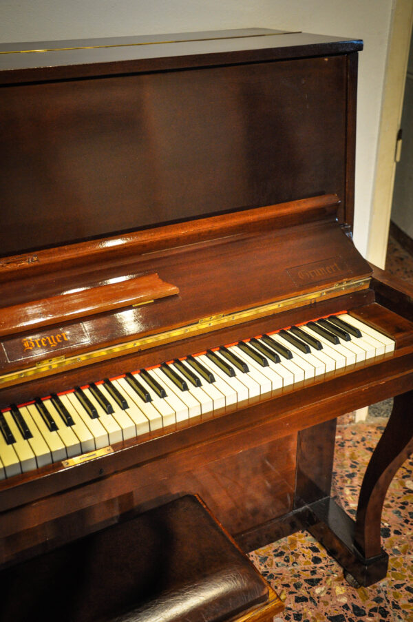 Grunert Piano