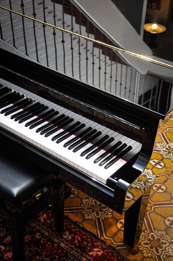 Yamaha GH-1 Piano