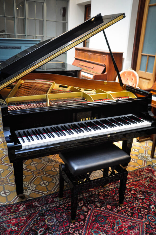 Yamaha GH-1 Piano