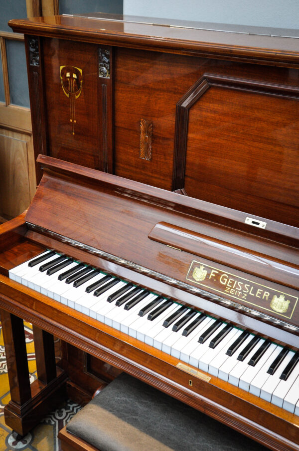 Geissler Zeitz piano