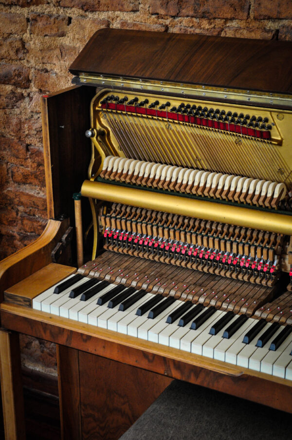 Eavestaff Mini piano