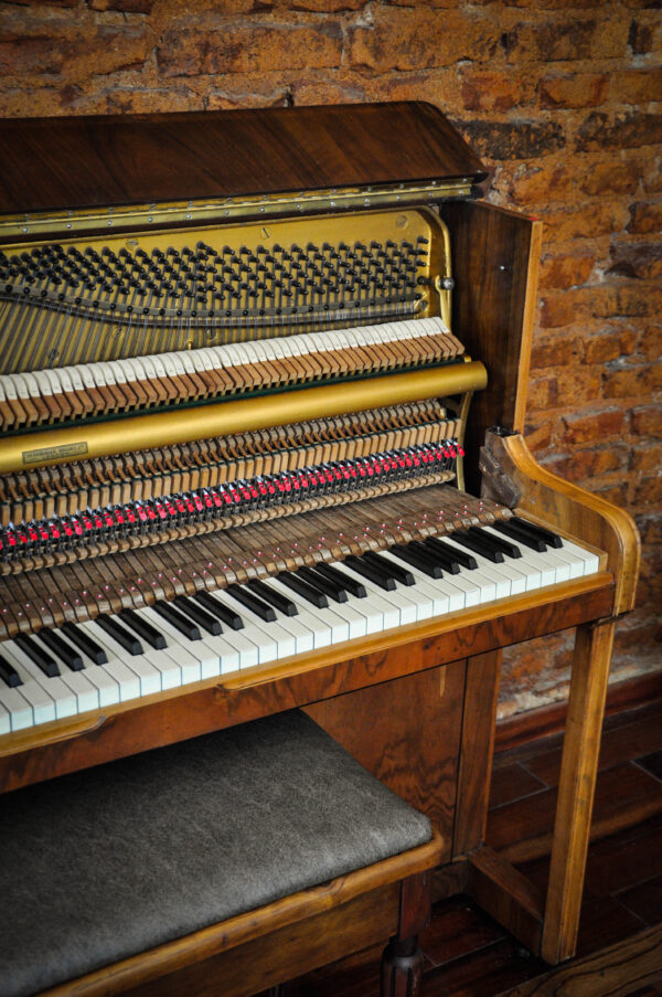 Eavestaff Mini piano