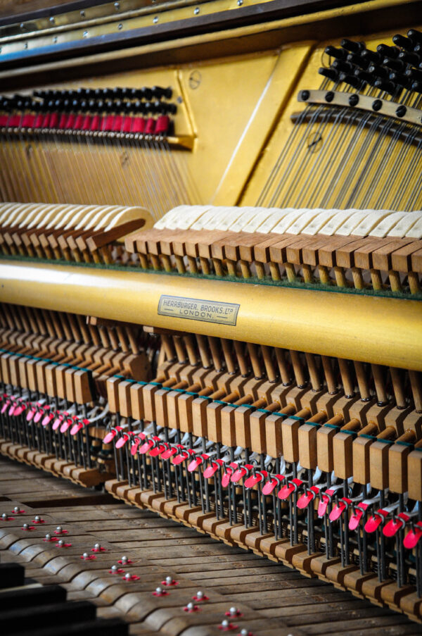 Eavestaff Mini piano