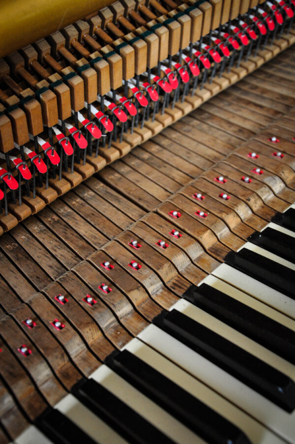 Eavestaff Mini piano