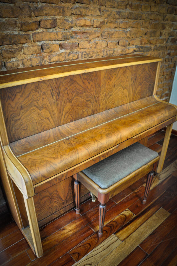 Eavestaff Mini piano