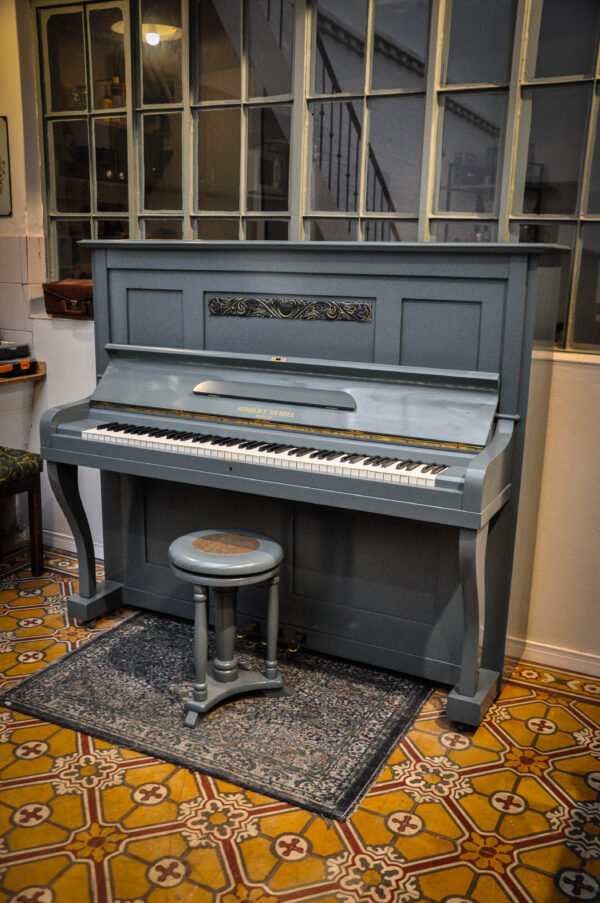 Robert Seidel Piano Gris