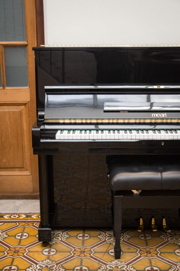 Hyundai Meari U-832 Piano